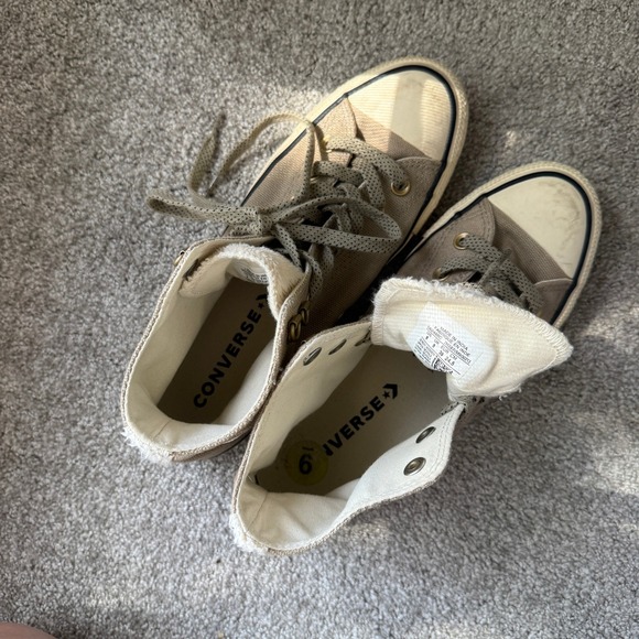 Converse Chuck Taylor Womens High Top Faux Fur Lined Taupe Tan Sneakers 8 - Picture 10 of 10